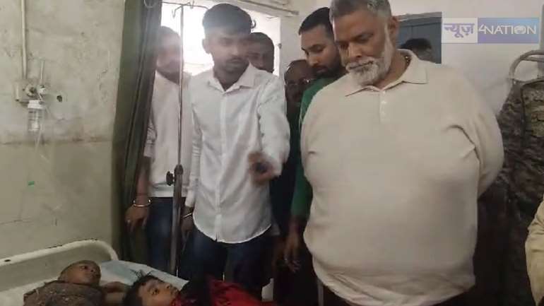 BIHAR ACCIDENT - सरस्वती प्रतिमा विसर्जन के दौरान अनियंत्रित डीजे गाड़ी ने 20 लोगों को कुचला, एक की मौत, हादसे की खबर सुनते ही पहुंचे सांसद पप्पू यादव