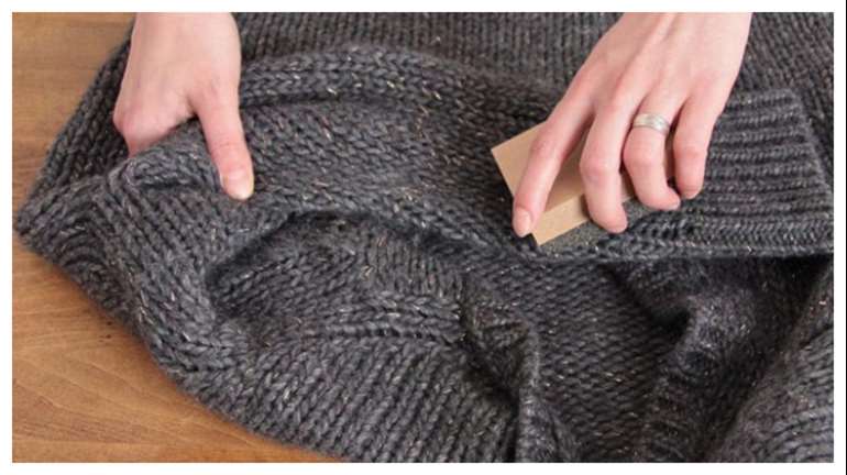 remove hair on sweater 