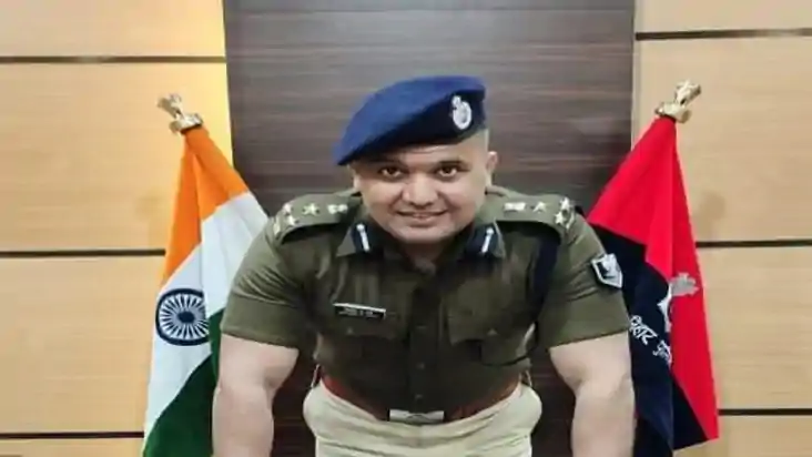 शिवदीप लांडे की पोस्टिंग से खुश हुआ सीमांचल, सोशल मीडिया पर 