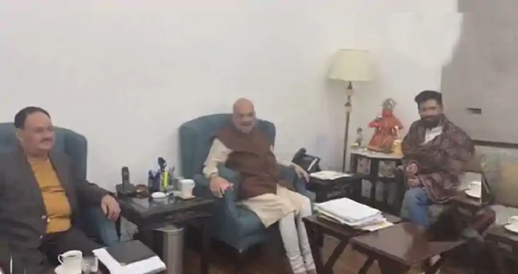 चिराग को विशेष विमान में साथ लेकर 'नड्डा' आ रहे पटना, नई सरक चिराग को विशेष विमान में साथ लेकर 'नड्डा' आ रहे पटना, नई सरक